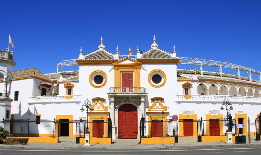 Hotel Maestranza Sevilla Kültér fotó